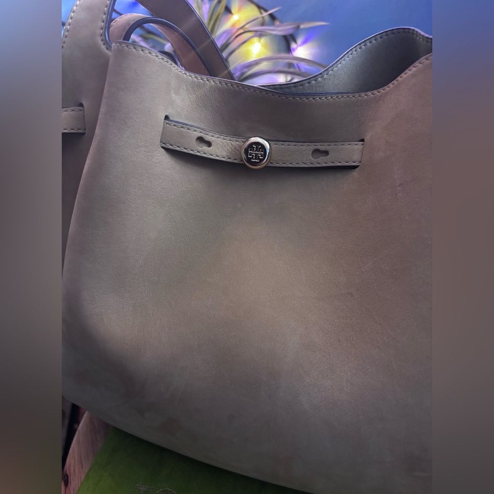 Tory Burch Large Suede Romy Bag - Picture 2 of 16